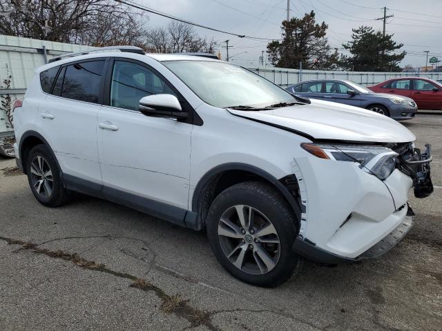 Photo 3 VIN: 2T3WFREV3JW477374 - TOYOTA RAV4 