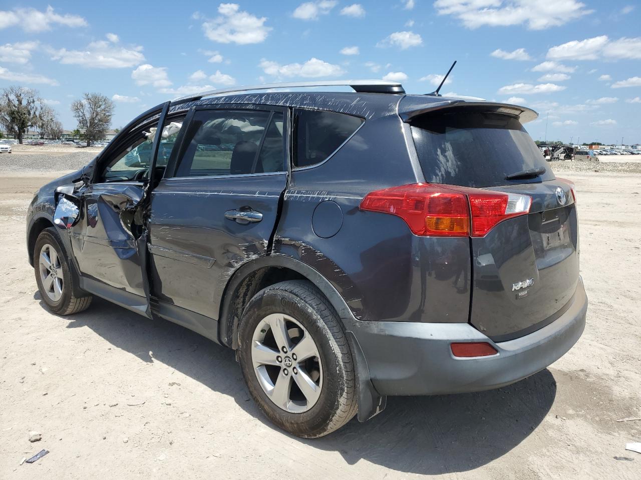 Photo 1 VIN: 2T3WFREV4FW181304 - TOYOTA RAV 4 