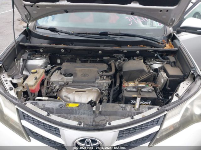 Photo 9 VIN: 2T3WFREV4FW211773 - TOYOTA RAV4 