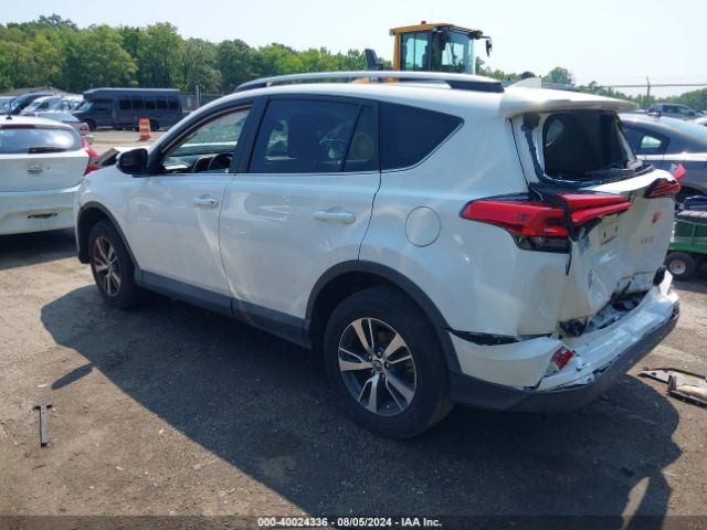 Photo 2 VIN: 2T3WFREV4JW412839 - TOYOTA RAV4 