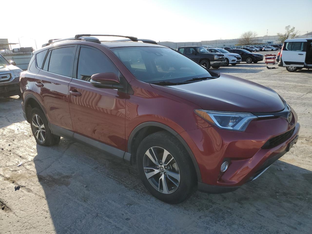 Photo 3 VIN: 2T3WFREV5JW427575 - TOYOTA RAV 4 