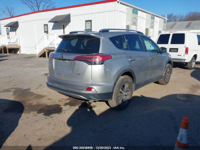 Photo 3 VIN: 2T3WFREV5JW444893 - TOYOTA RAV4 