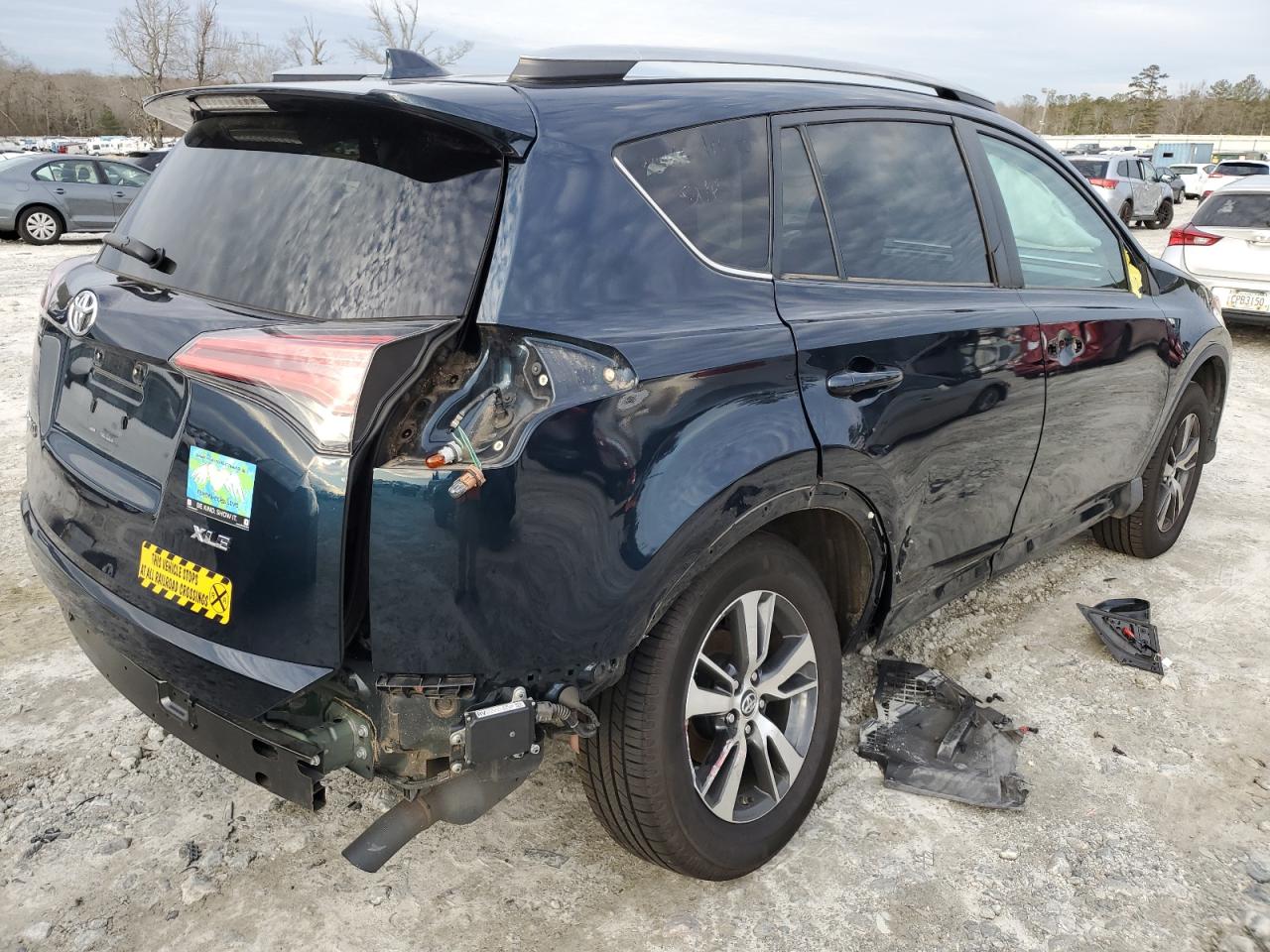 Photo 2 VIN: 2T3WFREV5JW469602 - TOYOTA RAV 4 