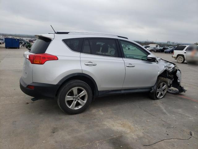 Photo 2 VIN: 2T3WFREV6FW162527 - TOYOTA RAV4 XLE 