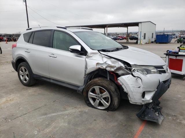 Photo 3 VIN: 2T3WFREV6FW162527 - TOYOTA RAV4 XLE 