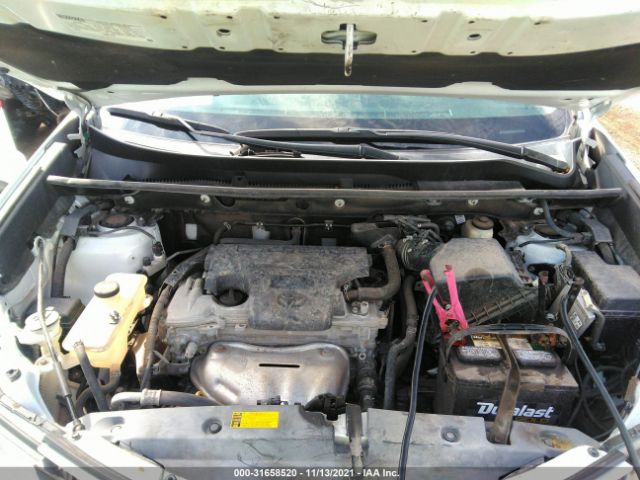 Photo 9 VIN: 2T3WFREV6FW217316 - TOYOTA RAV4 