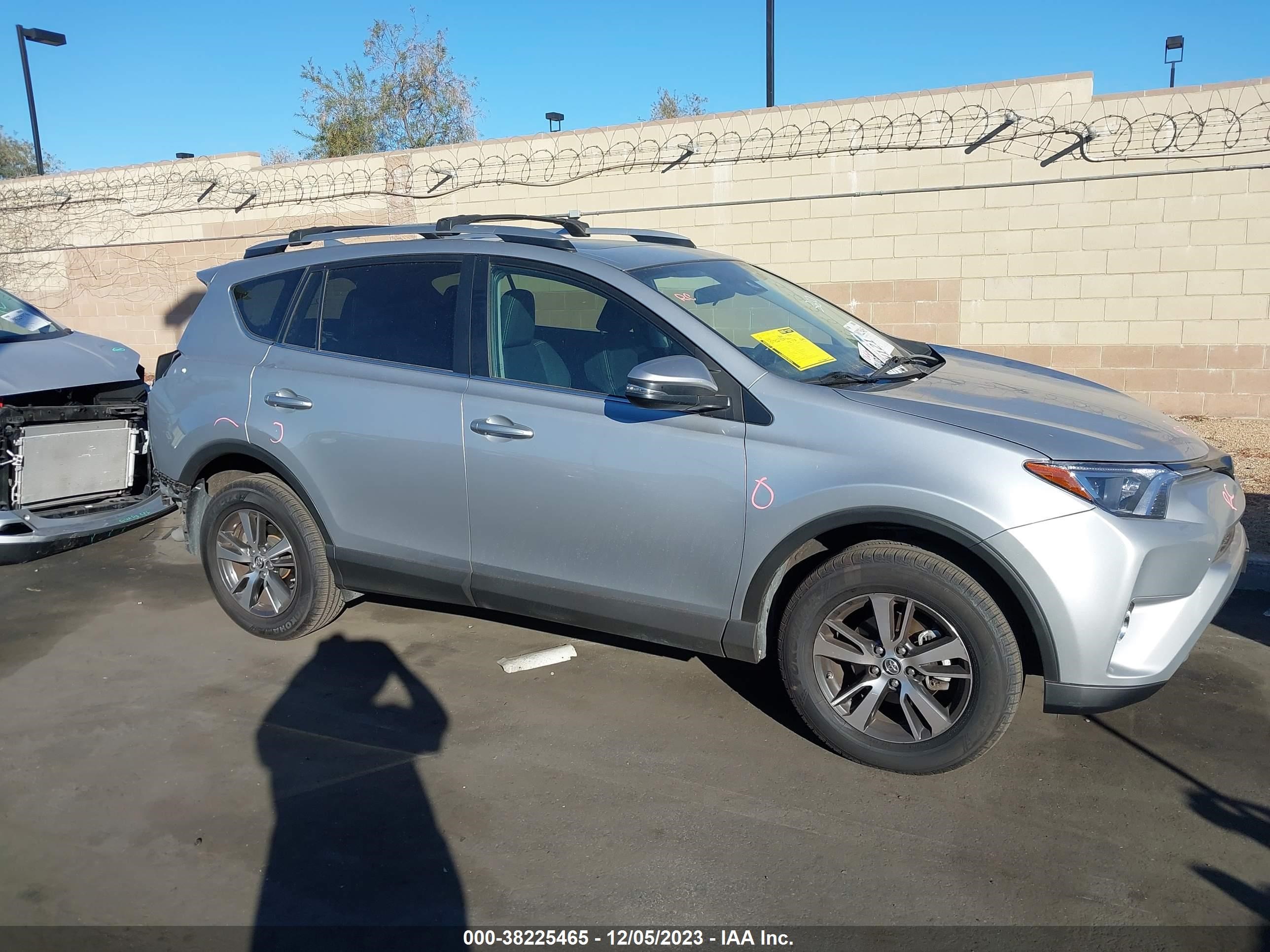 Photo 12 VIN: 2T3WFREV6HW341105 - TOYOTA RAV 4 