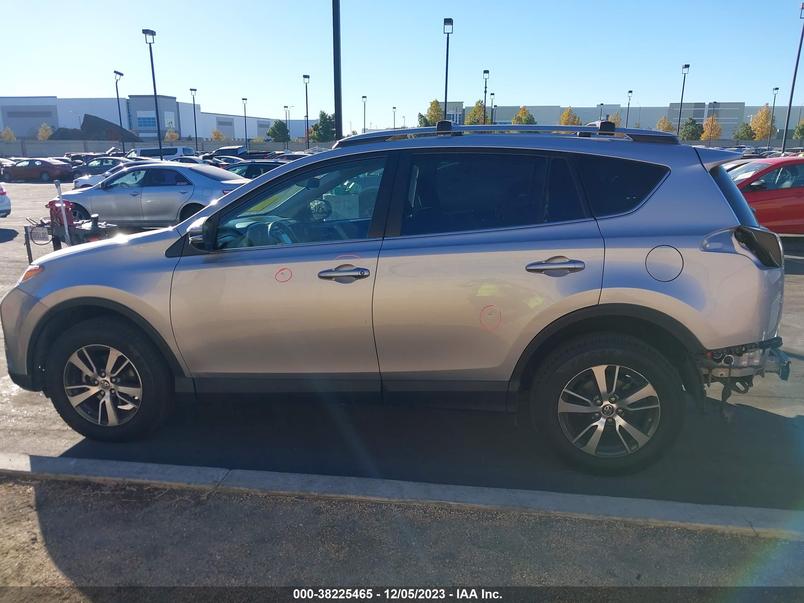 Photo 13 VIN: 2T3WFREV6HW341105 - TOYOTA RAV 4 