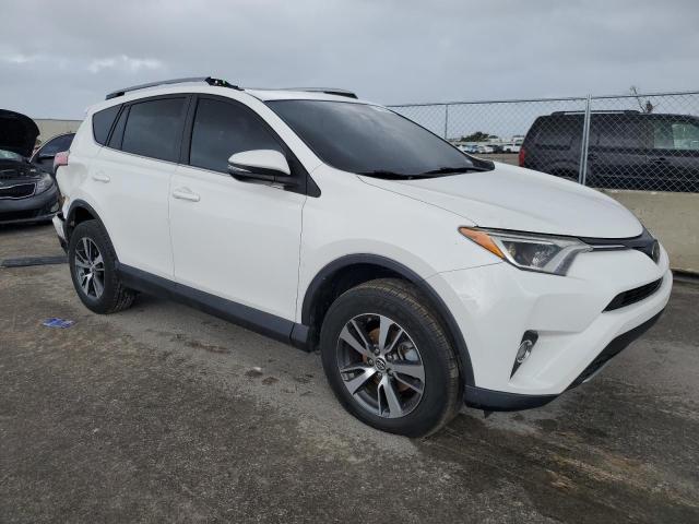 Photo 3 VIN: 2T3WFREV6HW386576 - TOYOTA RAV4 XLE 