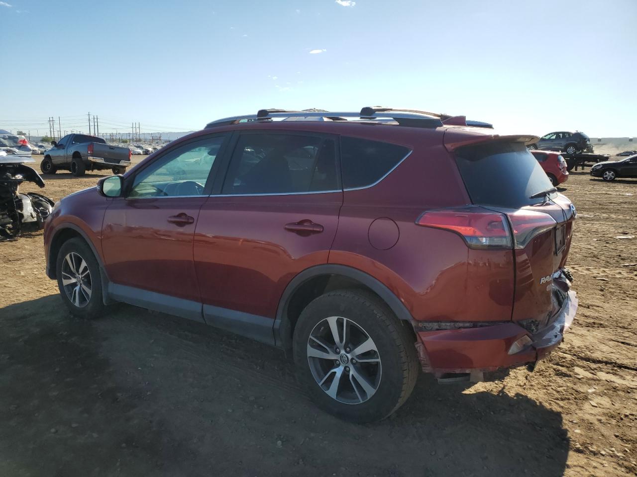 Photo 1 VIN: 2T3WFREV6JW513767 - TOYOTA RAV 4 