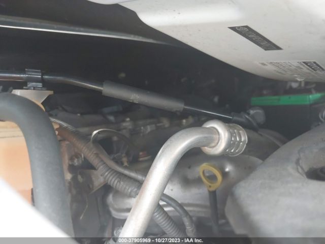 Photo 9 VIN: 2T3WFREV7DW067701 - TOYOTA RAV4 