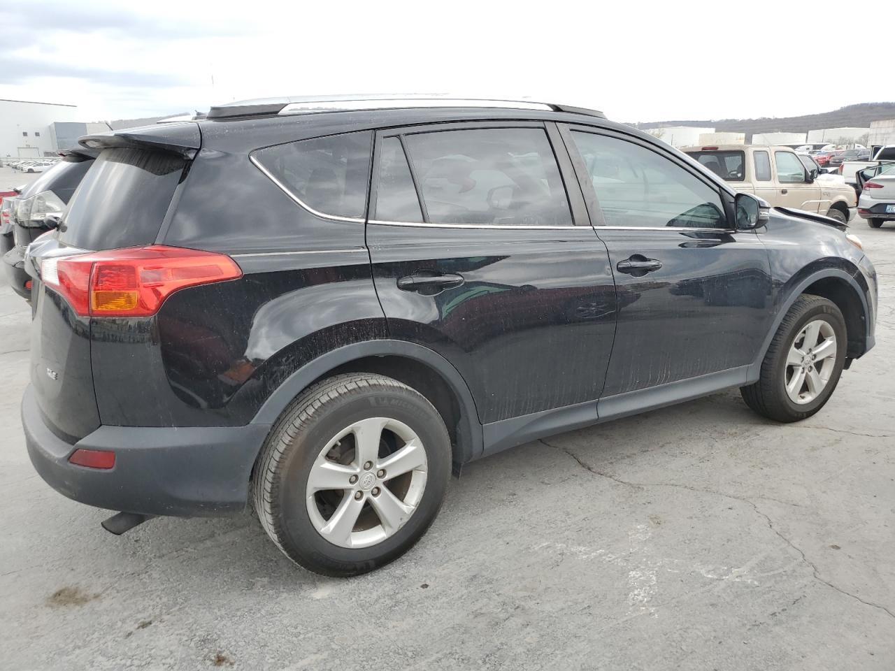 Photo 2 VIN: 2T3WFREV7EW090266 - TOYOTA RAV 4 