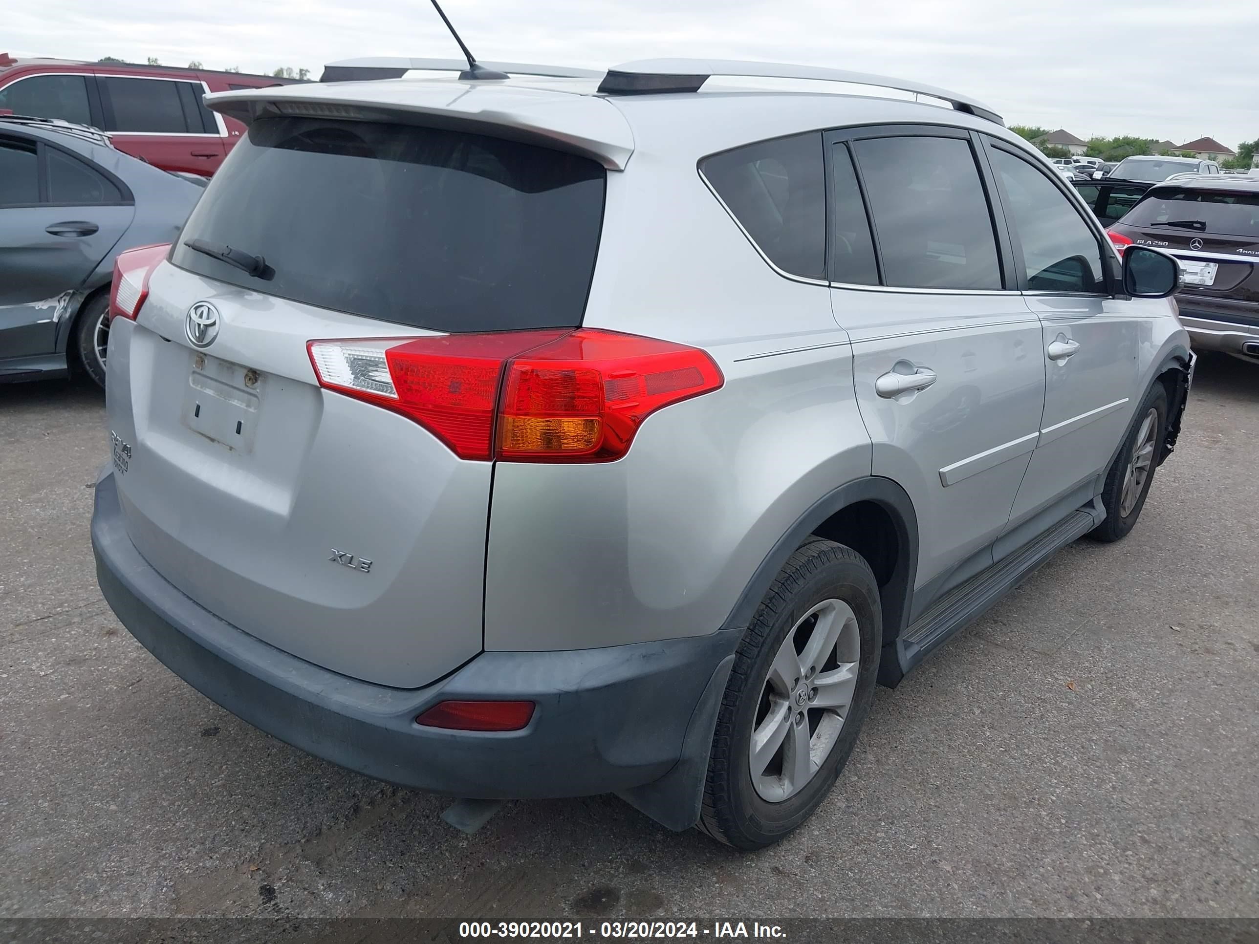 Photo 3 VIN: 2T3WFREV7EW100780 - TOYOTA RAV 4 