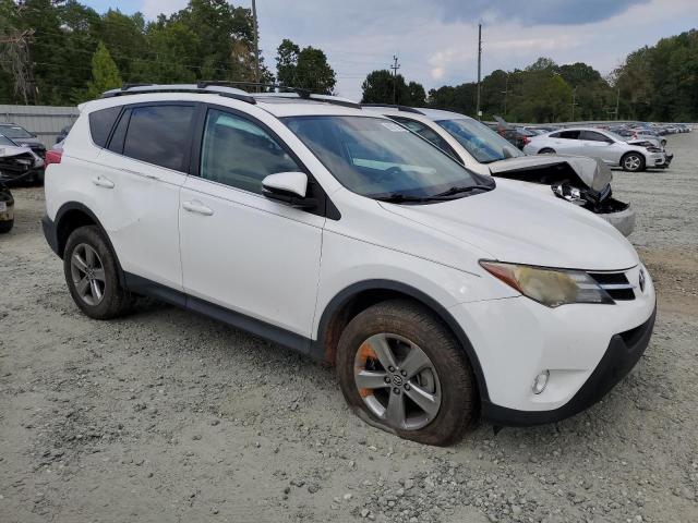 Photo 3 VIN: 2T3WFREV7FW141895 - TOYOTA RAV4 XLE 