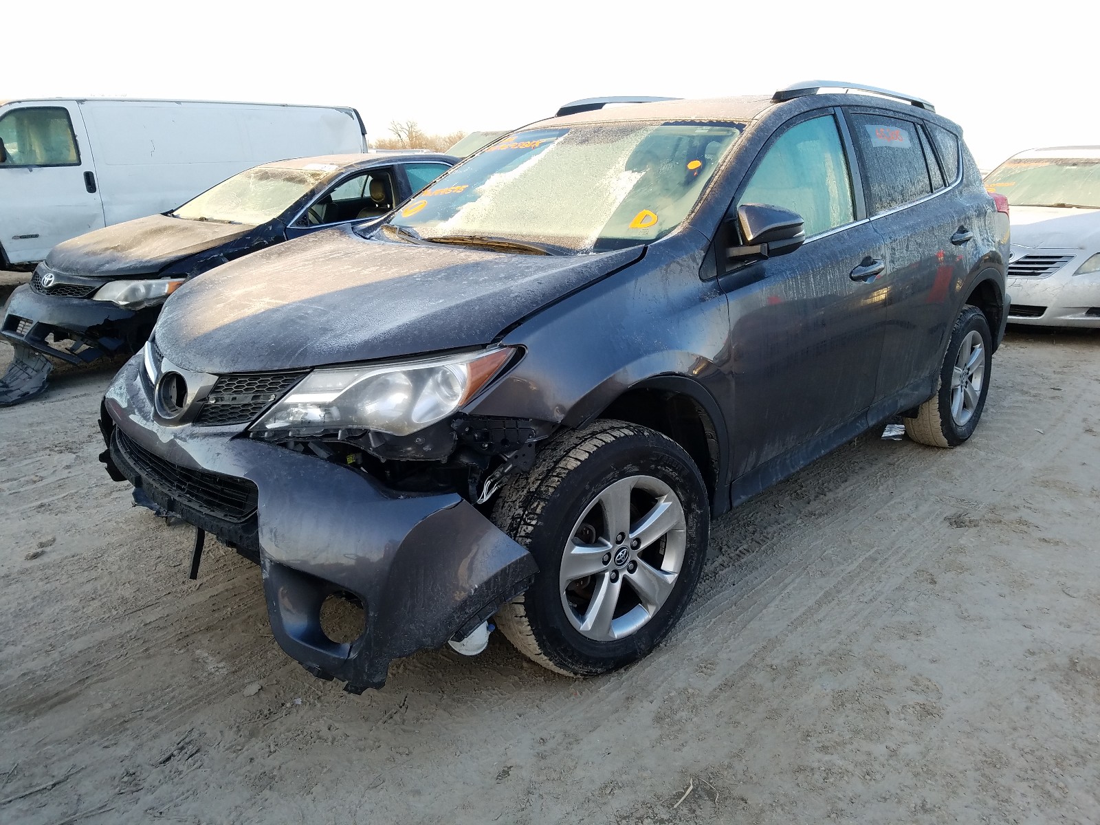 Photo 1 VIN: 2T3WFREV7FW149575 - TOYOTA RAV4 XLE 