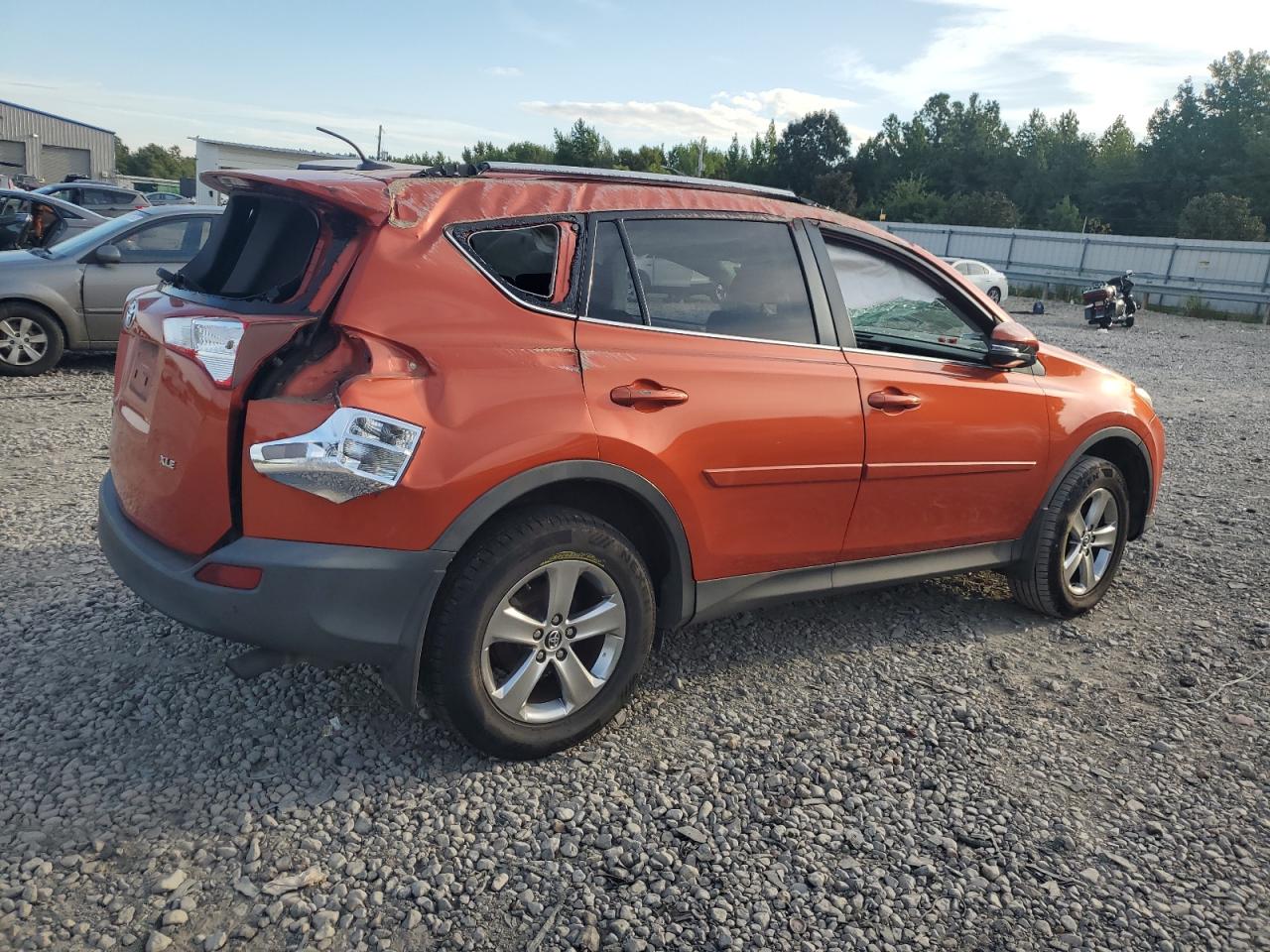 Photo 2 VIN: 2T3WFREV7FW157286 - TOYOTA RAV 4 