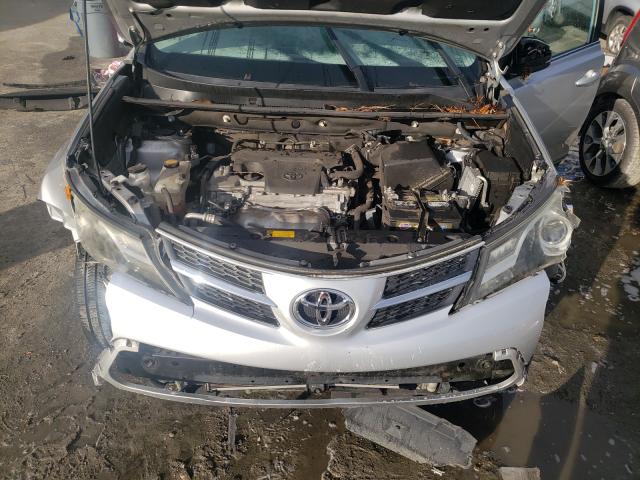 Photo 6 VIN: 2T3WFREV7FW165064 - TOYOTA RAV4 XLE 