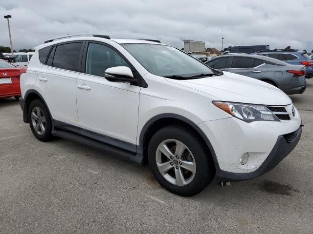 Photo 3 VIN: 2T3WFREV7FW182561 - TOYOTA RAV4 XLE 