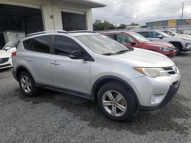 Photo 3 VIN: 2T3WFREV7FW184049 - TOYOTA RAV4 XLE 