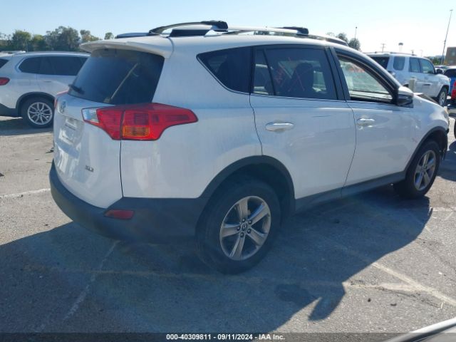 Photo 3 VIN: 2T3WFREV7FW229023 - TOYOTA RAV4 