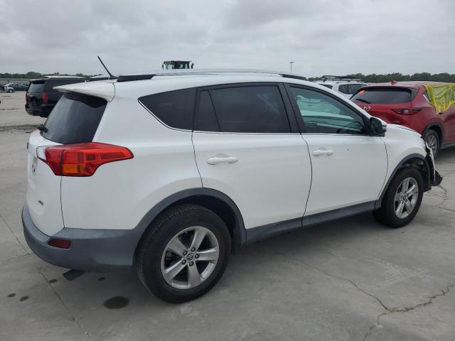 Photo 2 VIN: 2T3WFREV8FW175473 - TOYOTA RAV4 XLE 