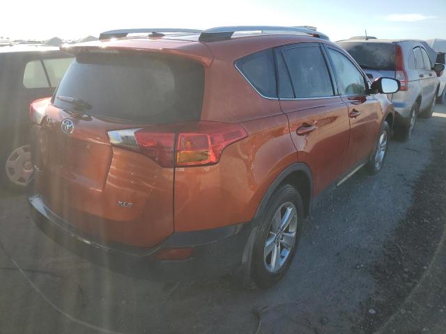 Photo 3 VIN: 2T3WFREV8FW177739 - TOYOTA RAV4 XLE 