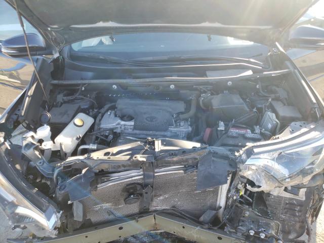 Photo 6 VIN: 2T3WFREV8HW389415 - TOYOTA RAV4 XLE 