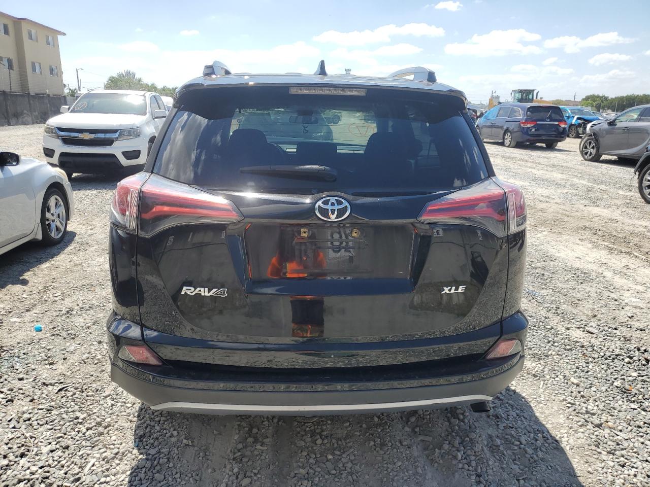 Photo 5 VIN: 2T3WFREV8JW511597 - TOYOTA RAV 4 