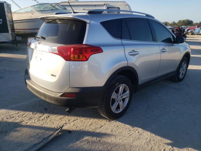 Photo 3 VIN: 2T3WFREV9EW097011 - TOYOTA RAV4 XLE 