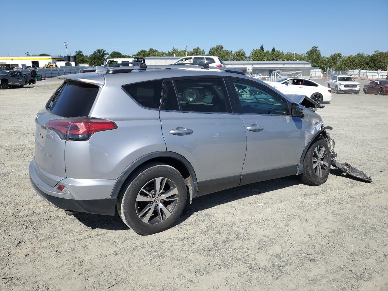 Photo 2 VIN: 2T3WFREV9HW313881 - TOYOTA RAV 4 