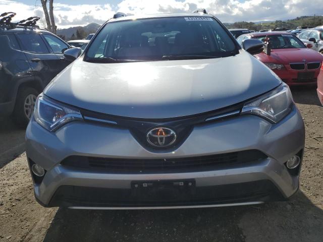 Photo 4 VIN: 2T3WFREV9HW404715 - TOYOTA RAV4 XLE 