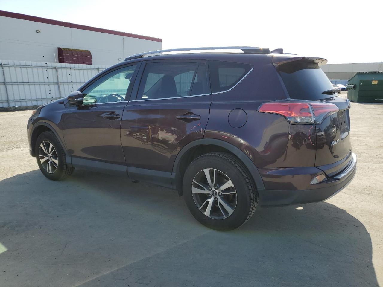 Photo 1 VIN: 2T3WFREV9JW406227 - TOYOTA RAV 4 