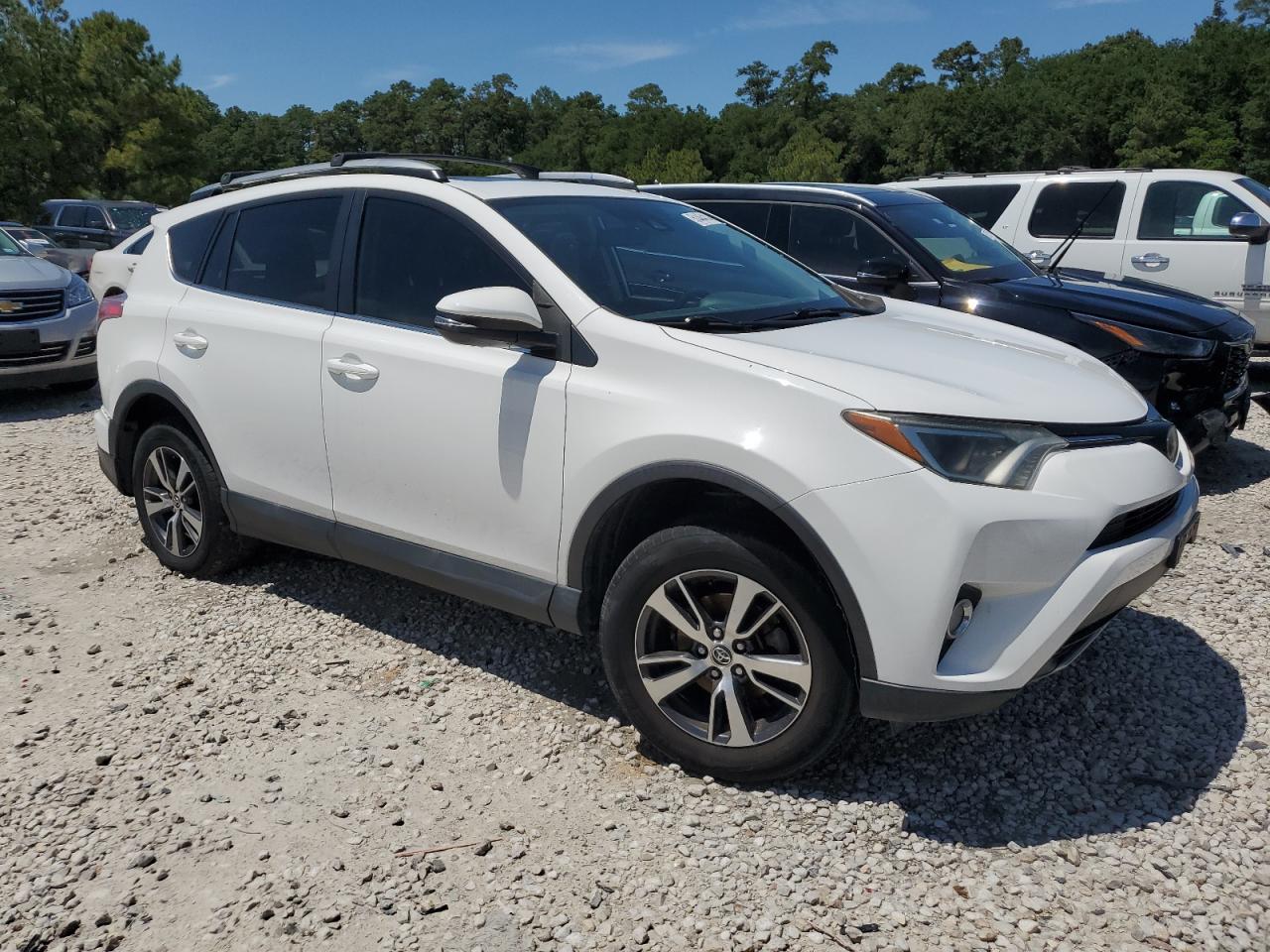 Photo 3 VIN: 2T3WFREVXHW324162 - TOYOTA RAV 4 