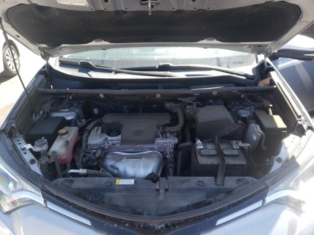 Photo 6 VIN: 2T3WFREVXHW364371 - TOYOTA RAV4 XLE 