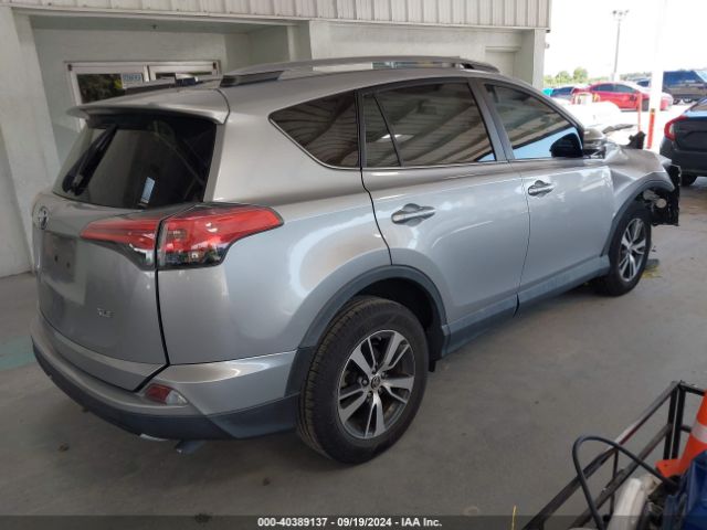 Photo 3 VIN: 2T3WFREVXHW370641 - TOYOTA RAV4 