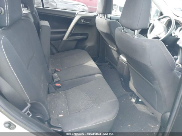 Photo 7 VIN: 2T3WFREVXJW522617 - TOYOTA RAV4 