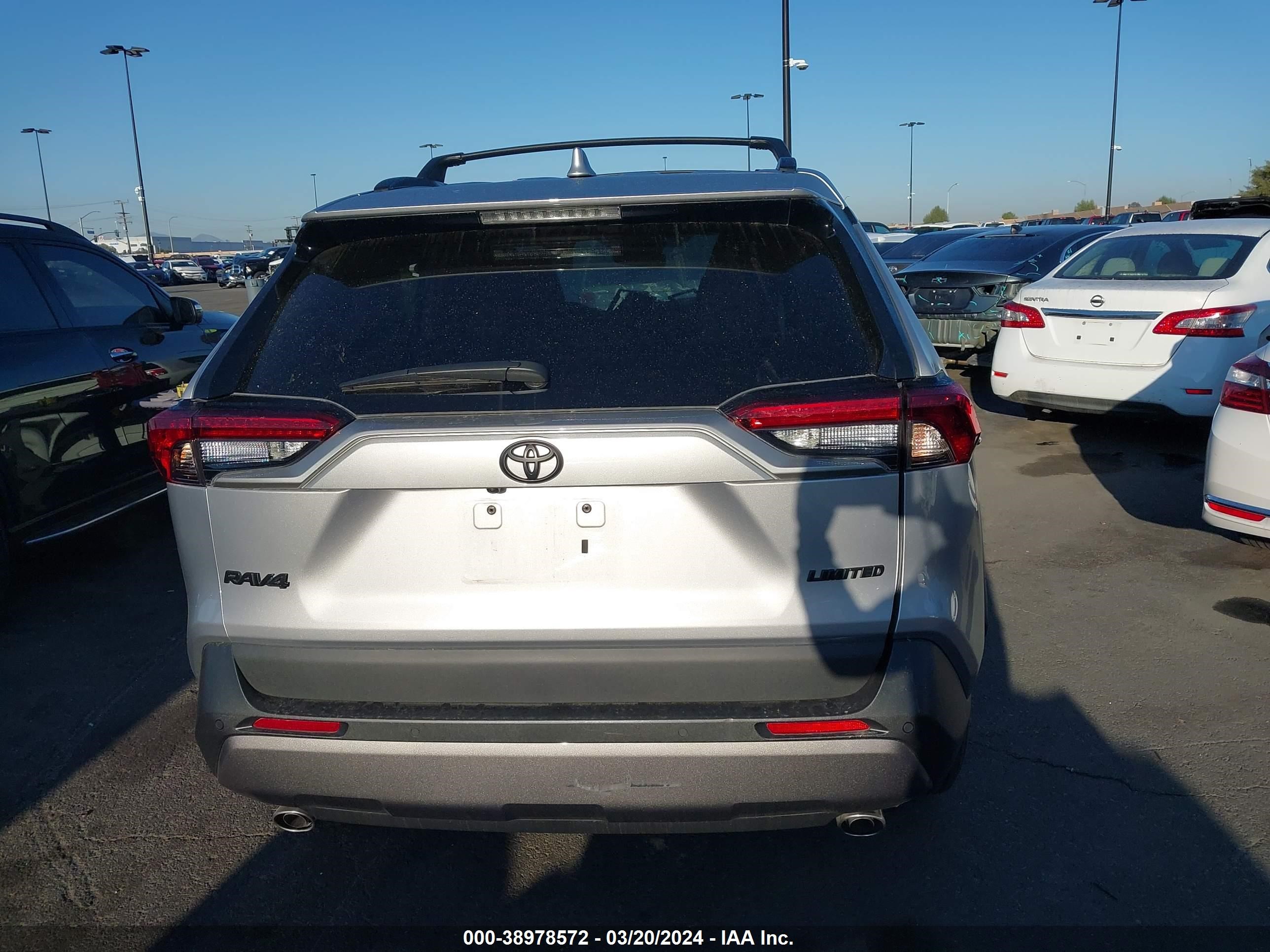 Photo 14 VIN: 2T3Y1RFV8MC156524 - TOYOTA RAV4 