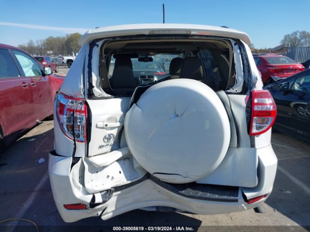 Photo 5 VIN: 2T3YF4DV8CW134107 - TOYOTA RAV4 