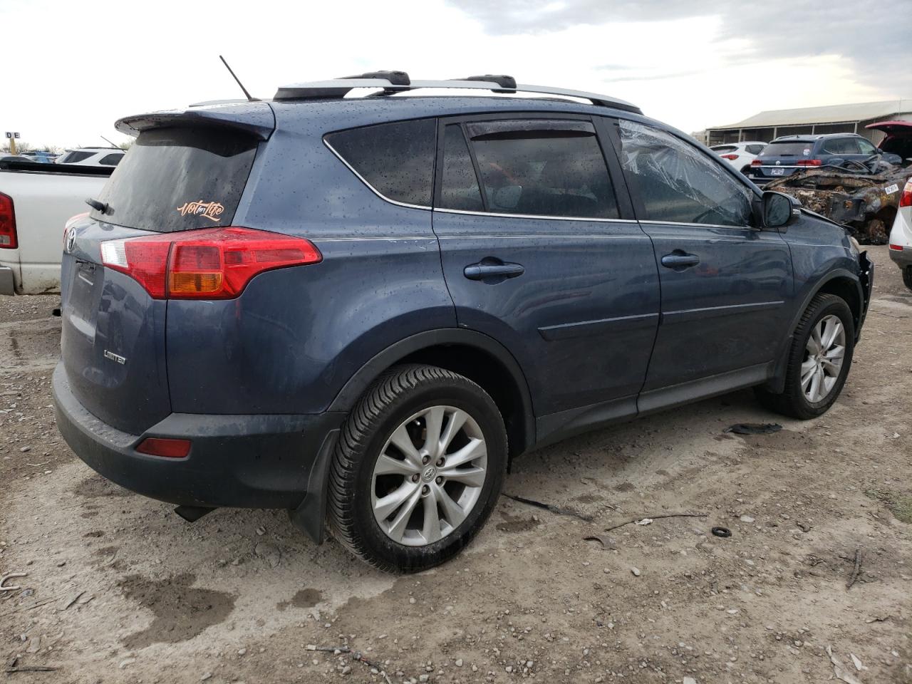 Photo 2 VIN: 2T3YFREV1DW017417 - TOYOTA RAV 4 