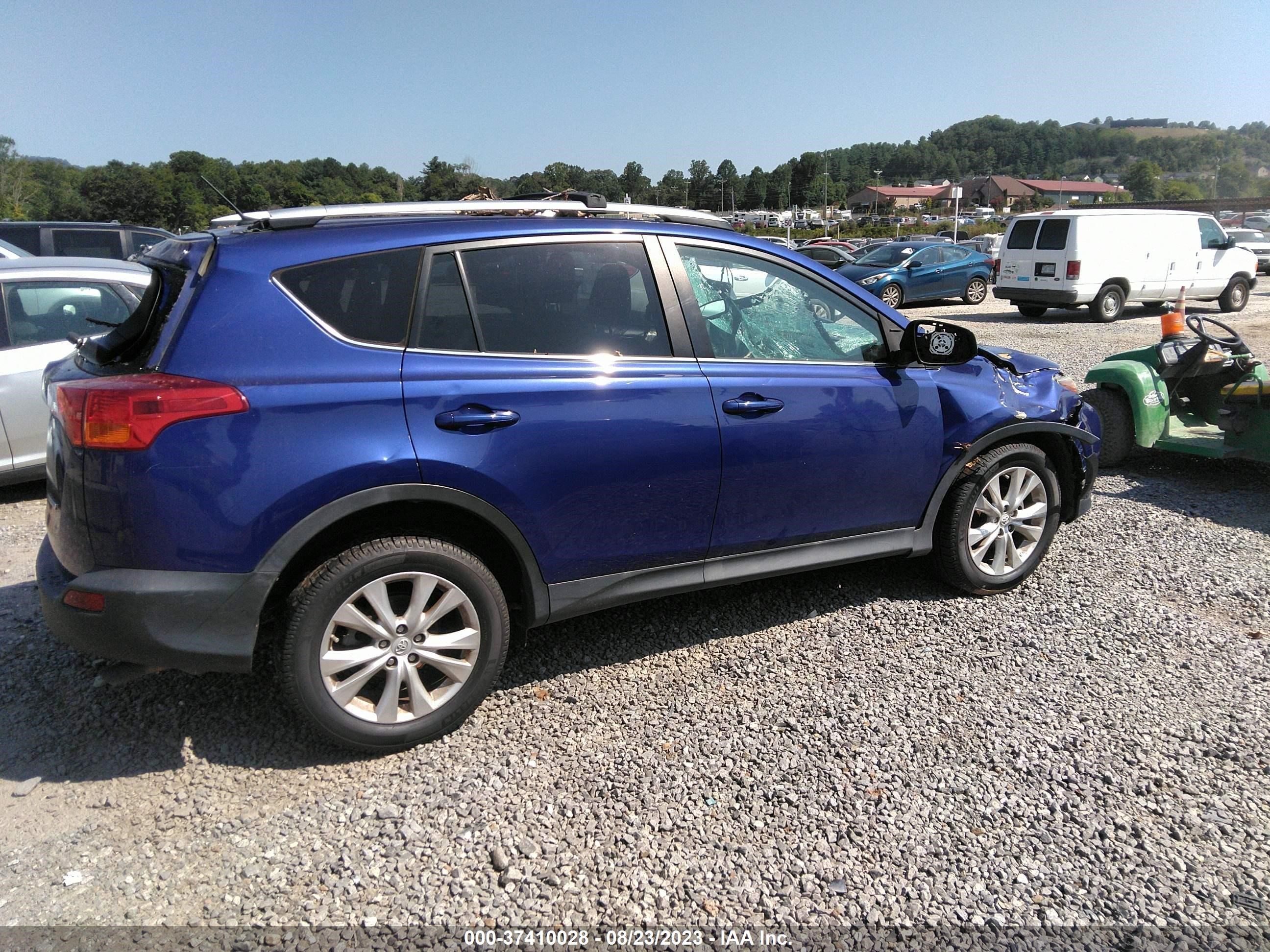 Photo 12 VIN: 2T3YFREV1FW207625 - TOYOTA RAV 4 