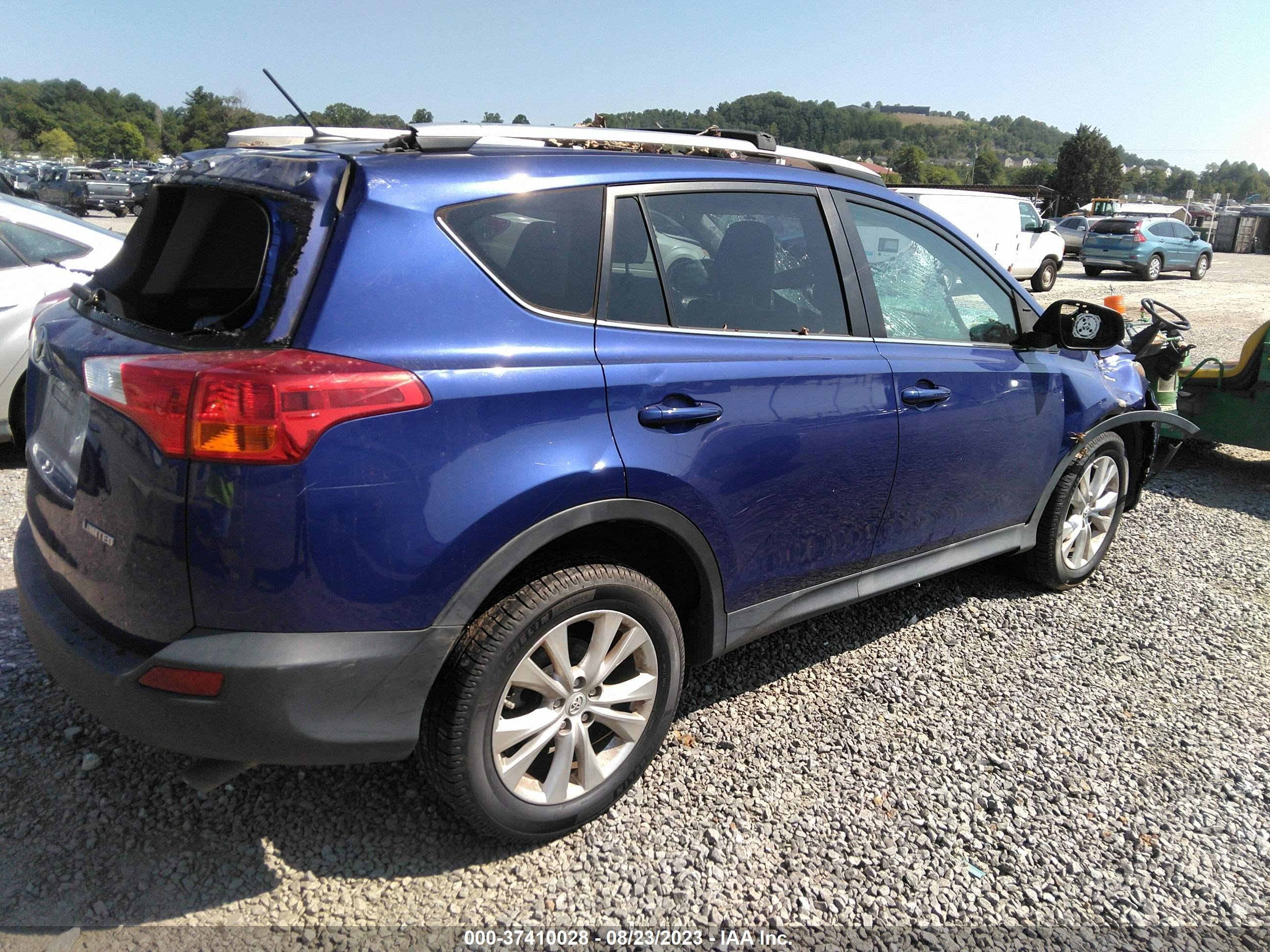 Photo 3 VIN: 2T3YFREV1FW207625 - TOYOTA RAV 4 