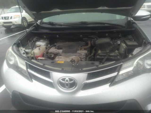 Photo 9 VIN: 2T3YFREV2FW189717 - TOYOTA RAV4 