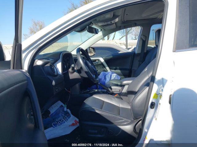 Photo 4 VIN: 2T3YFREV2JW477195 - TOYOTA RAV4 