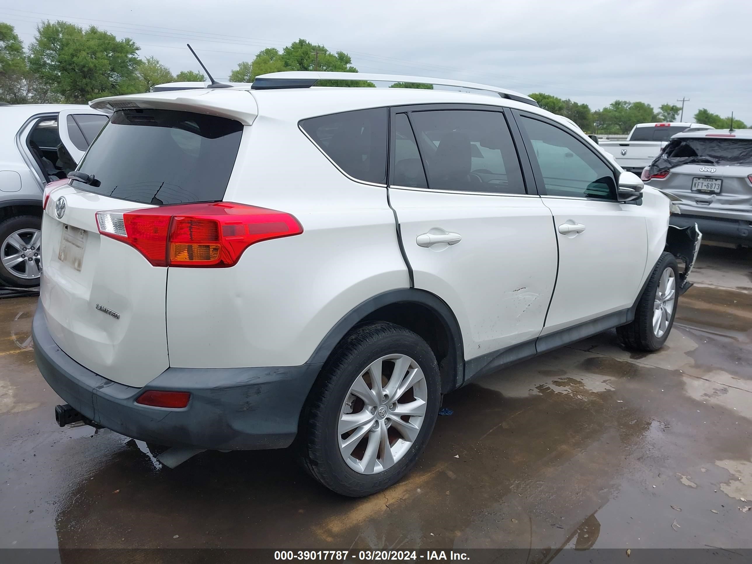 Photo 3 VIN: 2T3YFREV4DW060553 - TOYOTA RAV4 