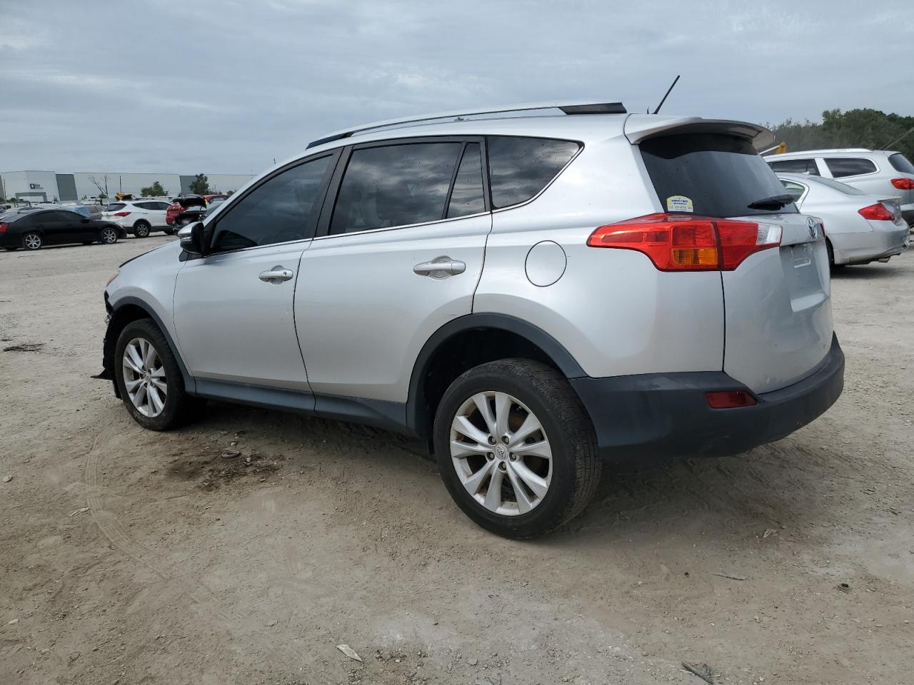 Photo 1 VIN: 2T3YFREV5EW092381 - TOYOTA RAV 4 