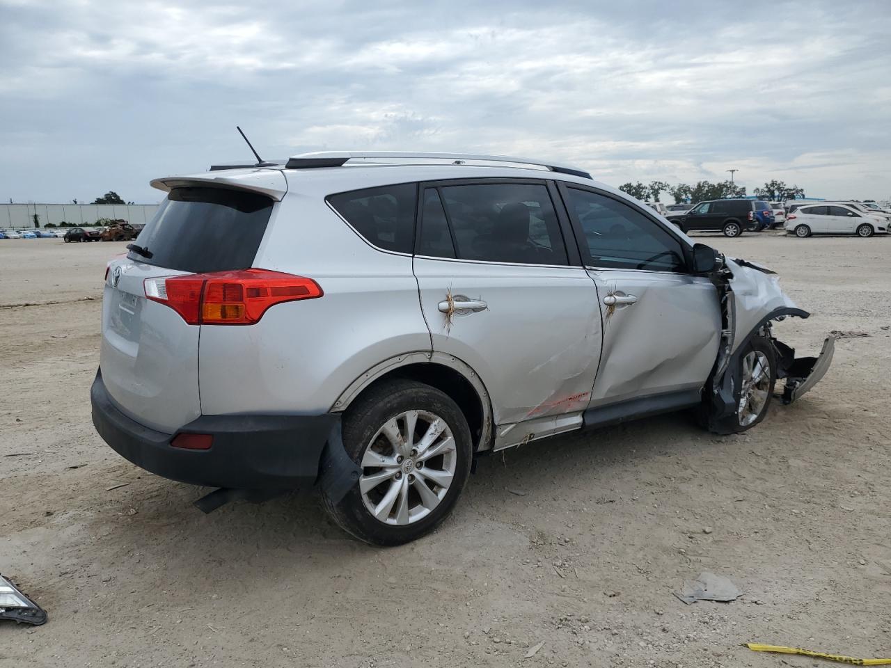 Photo 2 VIN: 2T3YFREV5EW092381 - TOYOTA RAV 4 