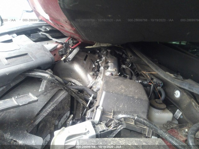 Photo 9 VIN: 2T3YFREV8JW433783 - TOYOTA RAV4 