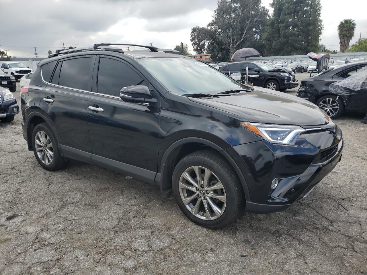 Photo 3 VIN: 2T3YFREV9JW509768 - TOYOTA RAV 4 