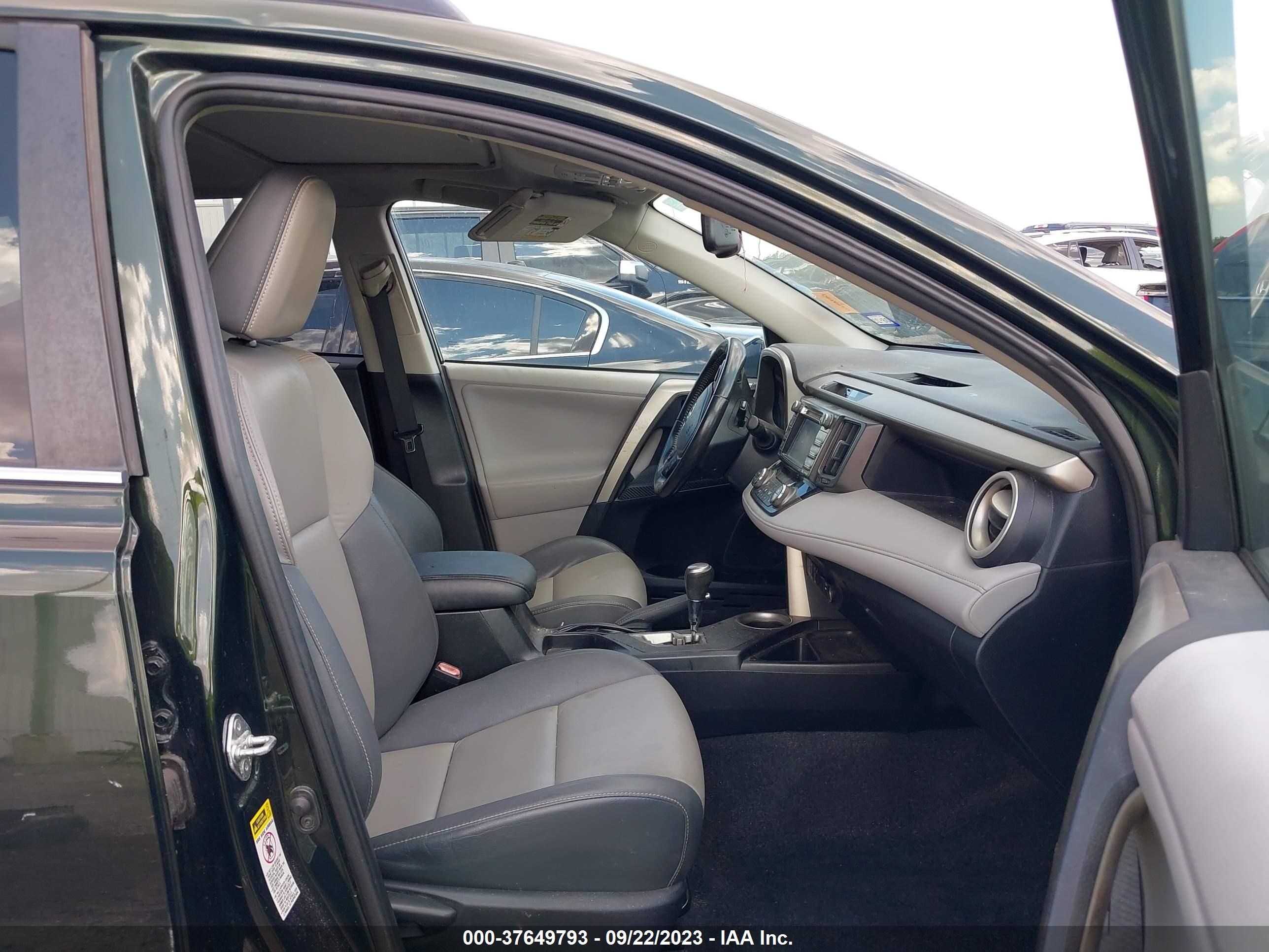 Photo 4 VIN: 2T3YFREVXDW061111 - TOYOTA RAV 4 