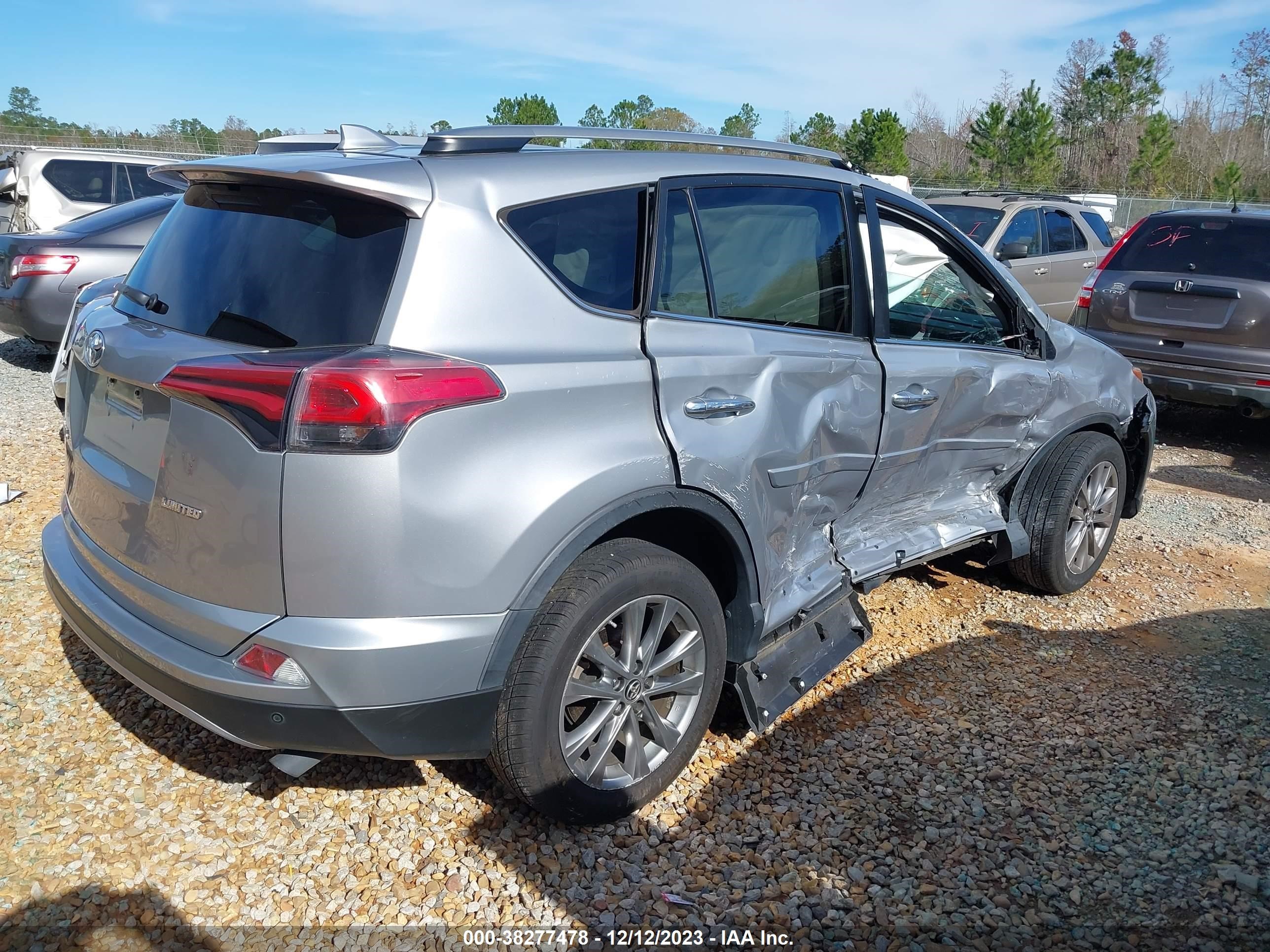 Photo 3 VIN: 2T3YFREVXHW339477 - TOYOTA RAV 4 